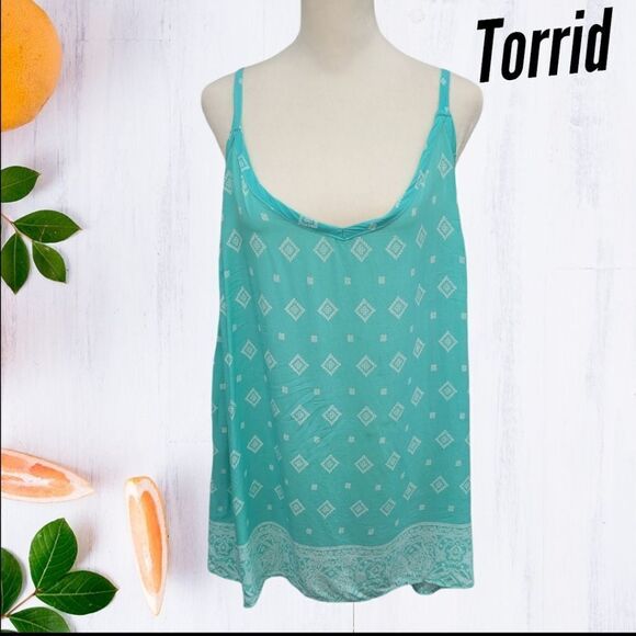 Torrid top   - Picture 1 of 7